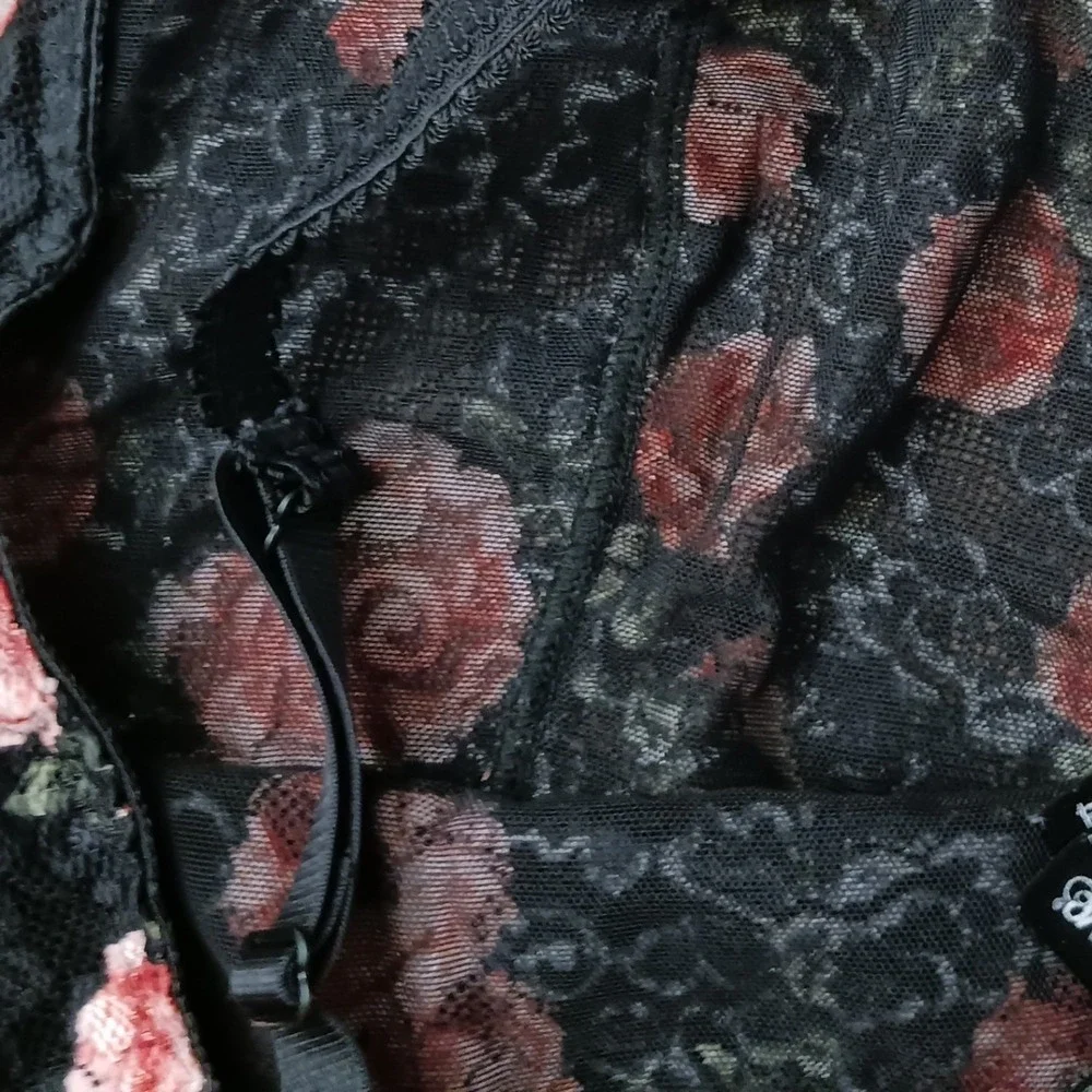Torrid Curve Black Pink Floral Lace Bralette V-Neck Longline Wireless Size 4X